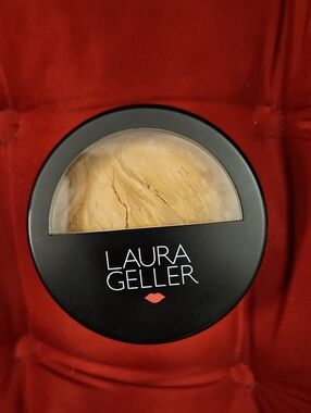 Laura Geller Baked Balance Glow Illuminating Foundation FAIR #4025